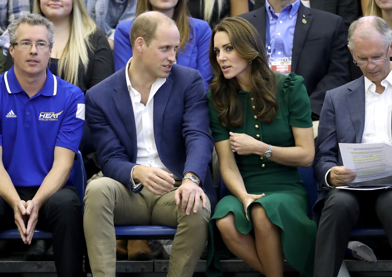 Después fueron a presenciar un partido de volleyball.
