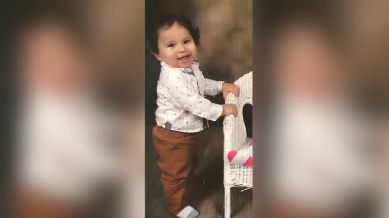 Familia despide al pequeño 
<b><a href="https://www.univision.com/local/houston-kxln/comunidad-ayuda-nicolas-resendiz-camion-houston-fotos" target="_blank">Nicolás Resendiz,</a></b> de 22 meses, que murió en un accidente en la ciudad de Houston.