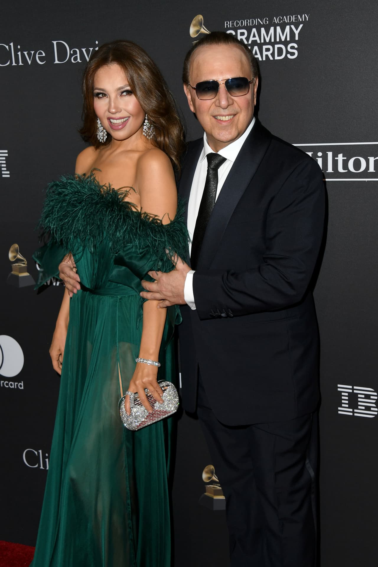 Todo fue a través de una peculiar foto que el 
<b><a href="https://www.univision.com/famosos/thalia-y-otros-5-famosos-que-estan-casados-con-millonarios-fotos" target="_blank">magnate de la industria </a></b>de la música publicó en su 
<b><a href="https://www.instagram.com/tommymottola/" target="_blank">cuenta de Instagram. </a></b>
<br>