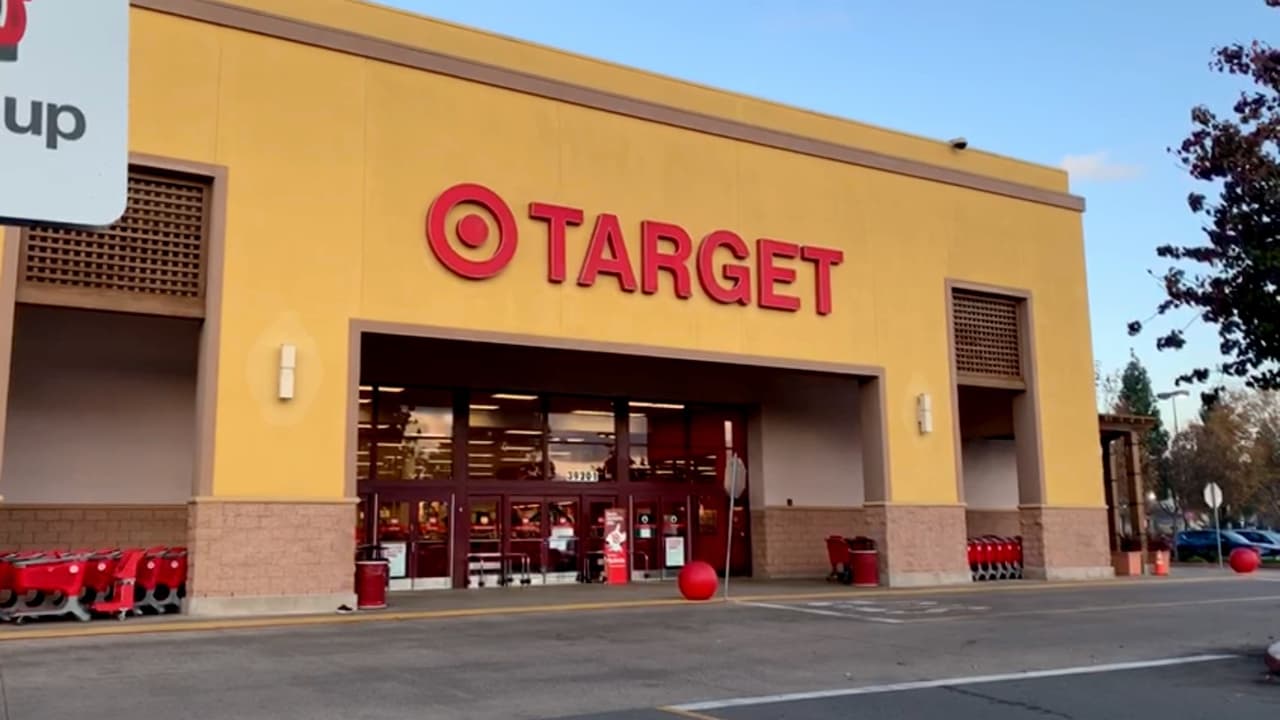 Arrestan a 5 sospechosos tras tiroteo la víspera del 'Viernes negro' en una tienda Target del este de la Bahía 