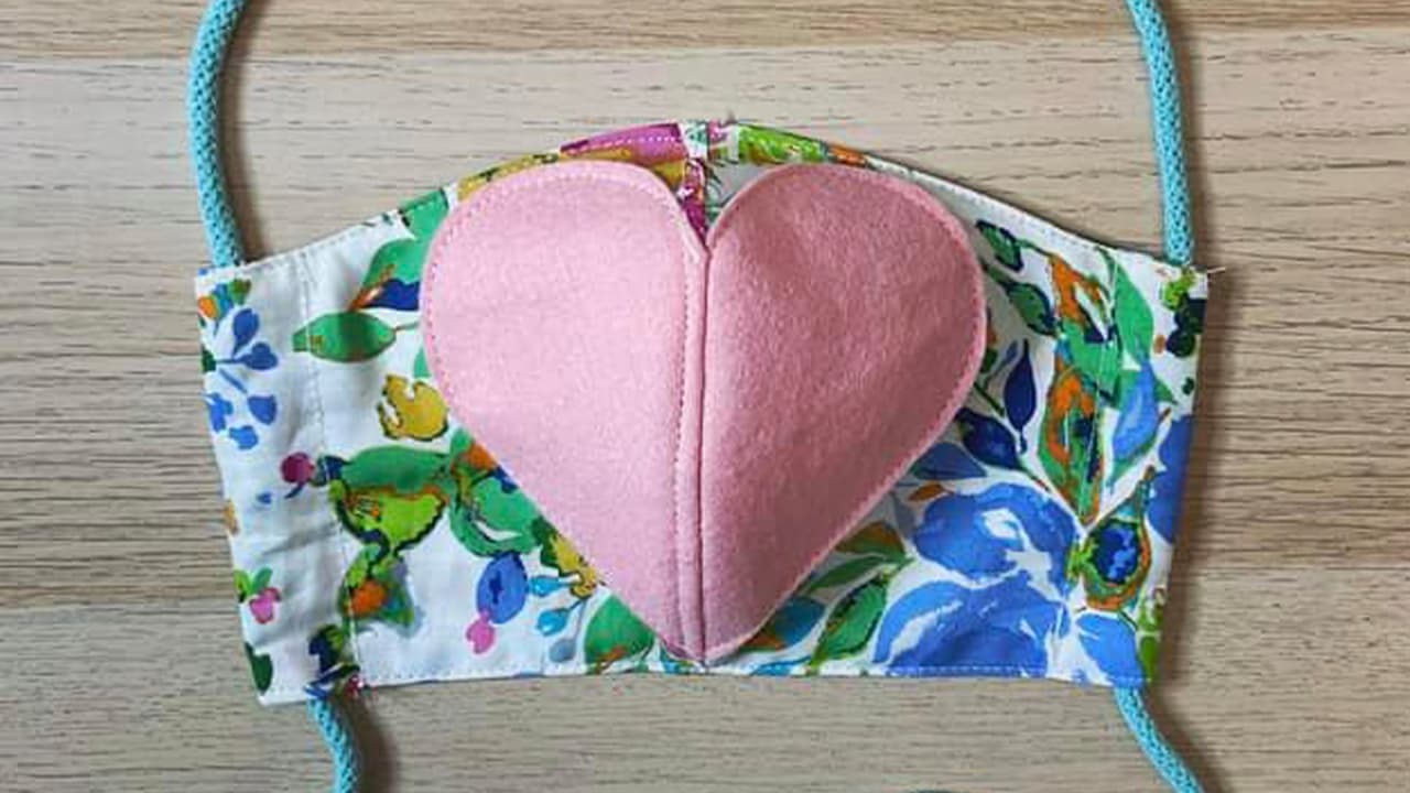 Conforme avanzan los pedidos, Jessica va modificando los estilos con colores, texturas y por supuesto, su gran creatividad.