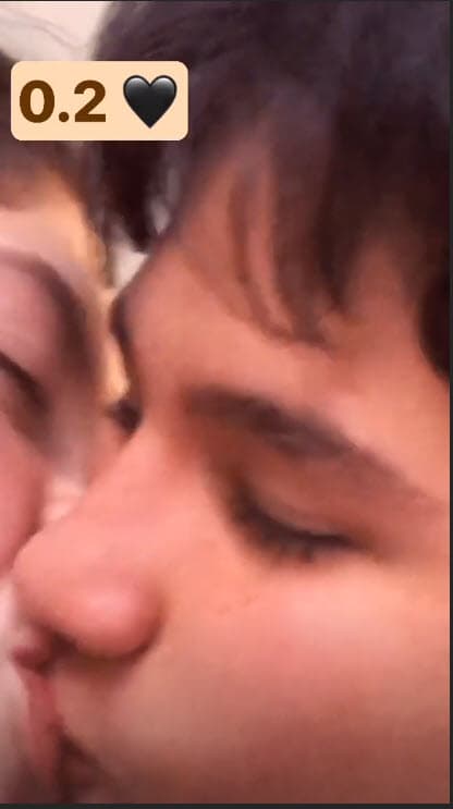 Con estos besos confirmó que está enamorada, aunque no dijo cómo se llama su novio.