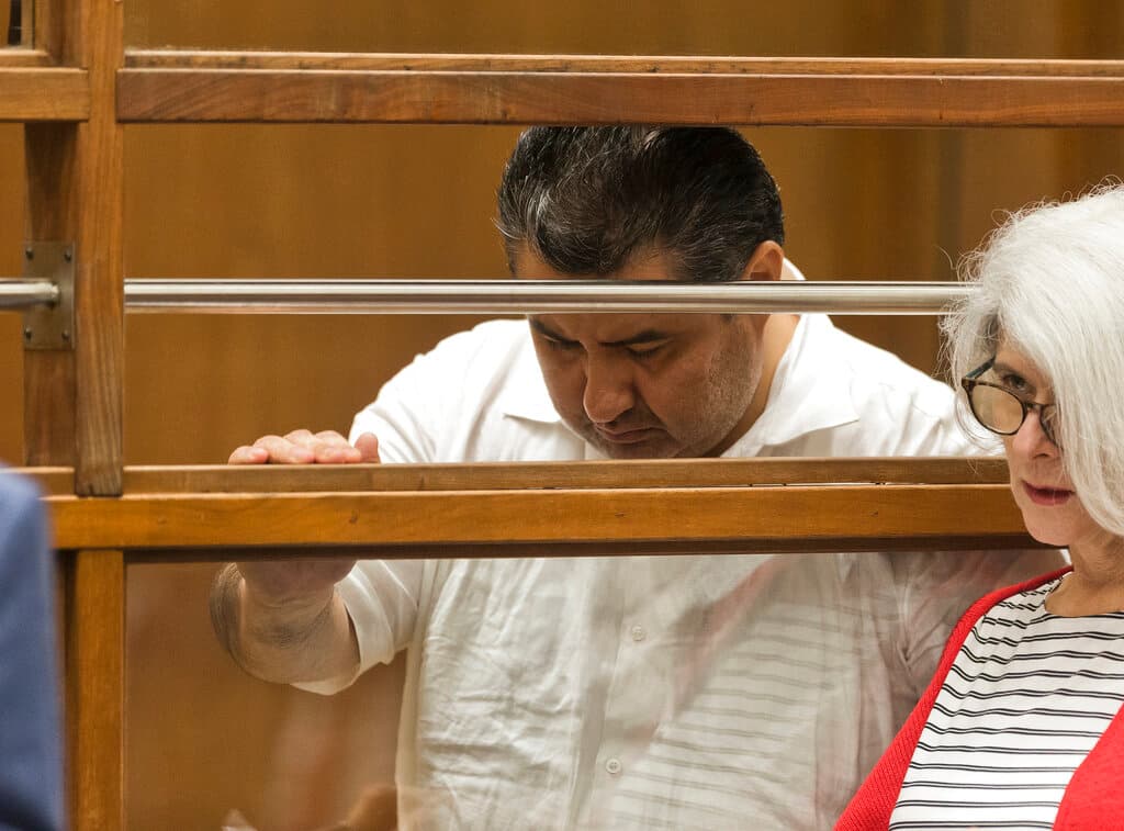 Juez protege 37,000 mensajes de las mujeres que acusan al líder de la iglesia La Luz del Mundo