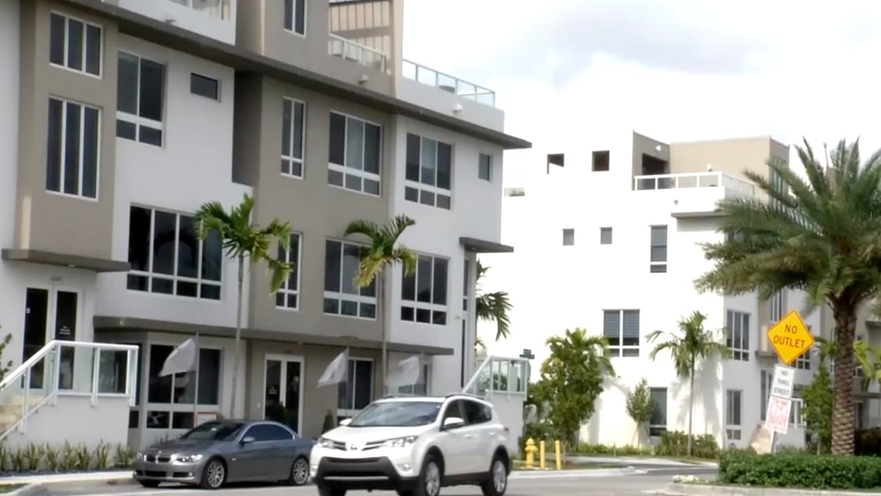 Entregan 128 unidades de vivienda asequible en Miami-Dade: así puedes acceder a este programa