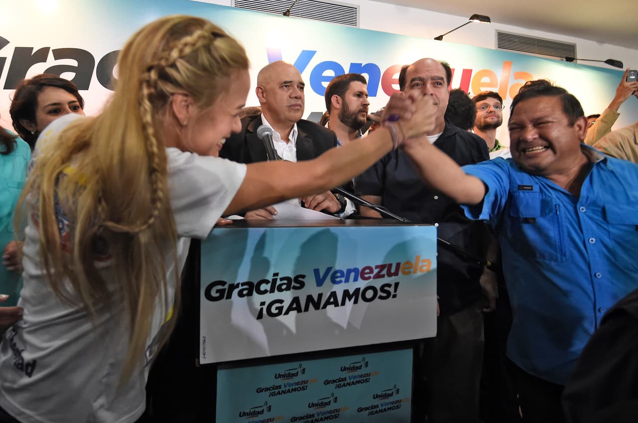 Oposición venezolana dice tener mayoría para controlar al chavismo