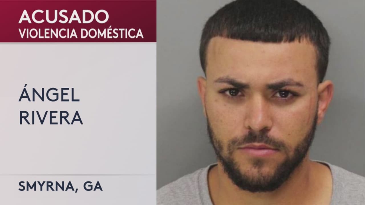 Acusan a hispano de poner un cuchillo en la garganta a mujer durante pleito doméstico