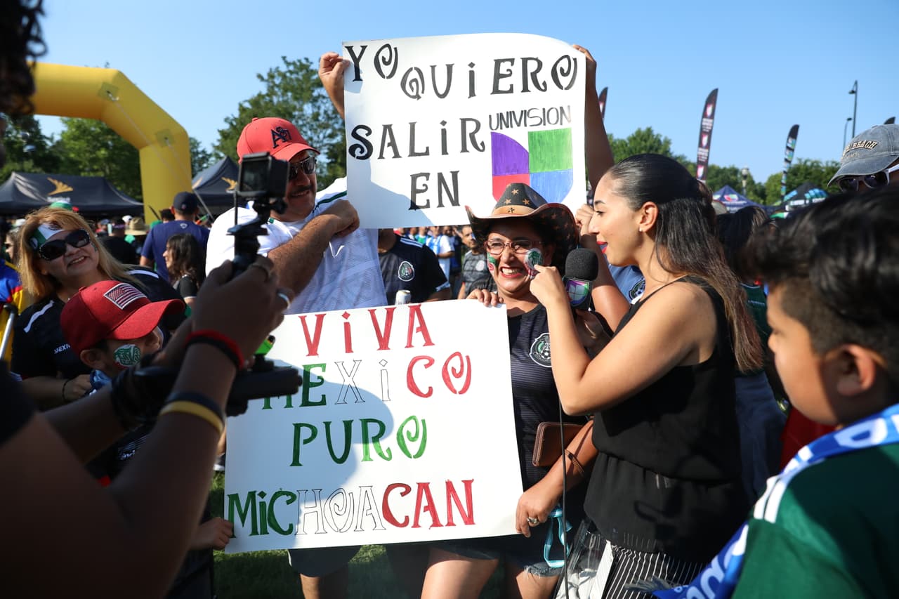 Y no faltaron los que hicieron todo lo posible por salir en cámara.