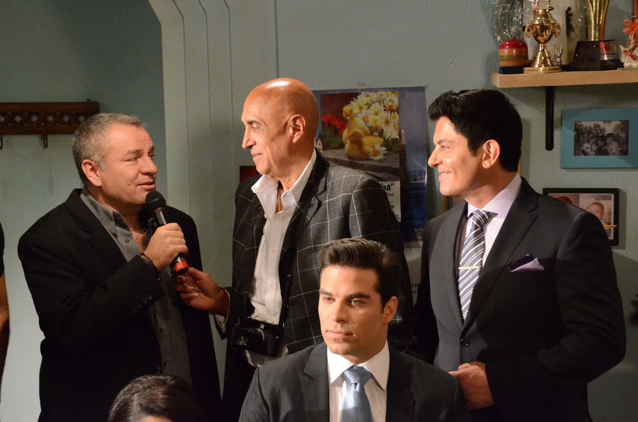 "Estuvo muy divertido, 
<b>hasta me pegaron y todo</b>", dijo sobre su experiencia en las grabaciones. 
<br>