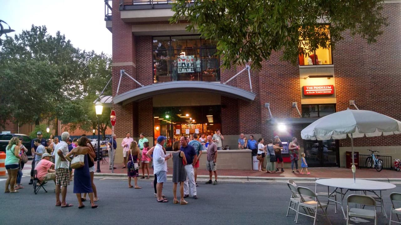 <b>2. ELON</b>: tiene una población de 12,214 y es el hogar de la Universidad de Elon. Los delitos contra la propiedad son bajos, con 6.7.