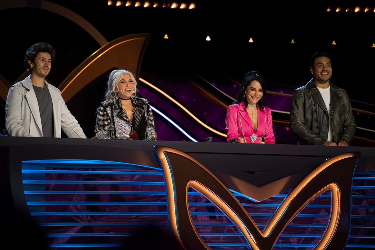 Mientras que los investigadores Juanpa, Yuri, Martha y Carlos se encontraban ya en posición, dispuestos a vivir una noche con muchas sorpresas y dos eliminaciones.