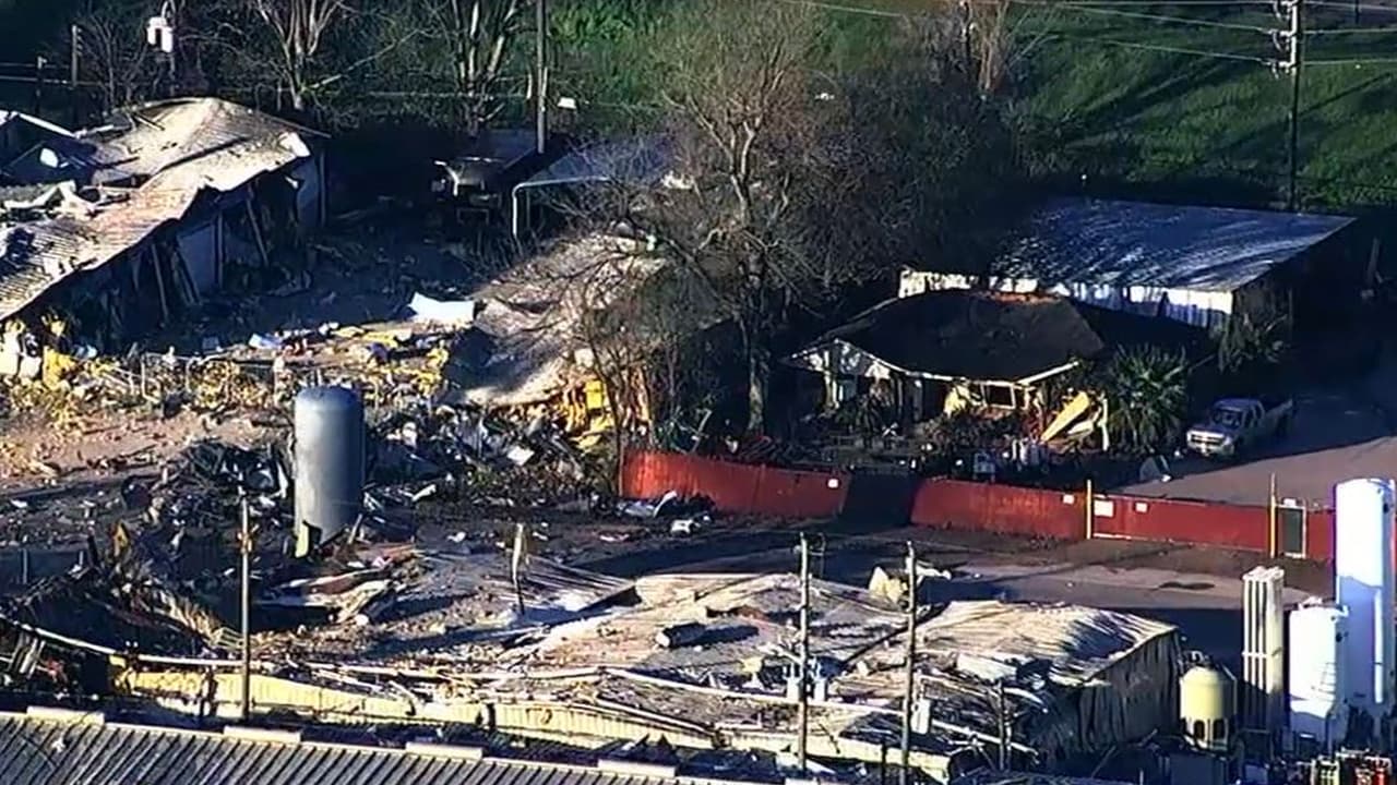 En la conferencia de prensa presidida por el jefe de la policía de Houston, Arturo Acevedo los funcionarios comentaron que no hay ningún indicio de que se haya contaminado el medio ambiente a raíz de la explosión.