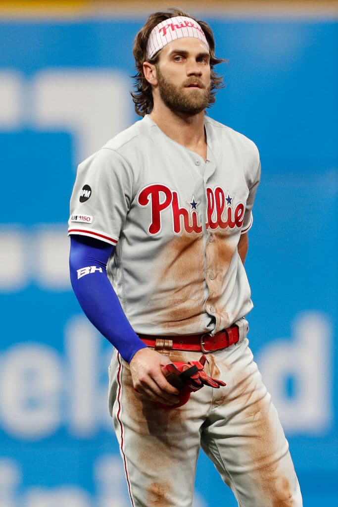 A partir de ahí, todo es para el béisbol que sin duda tiene los mejores contratos en el deporte.
<b>Bryce Harper</b> firmó en 2019 por 13 años con los Philies de Philadelphia a cambio de $330 millones de dólares.