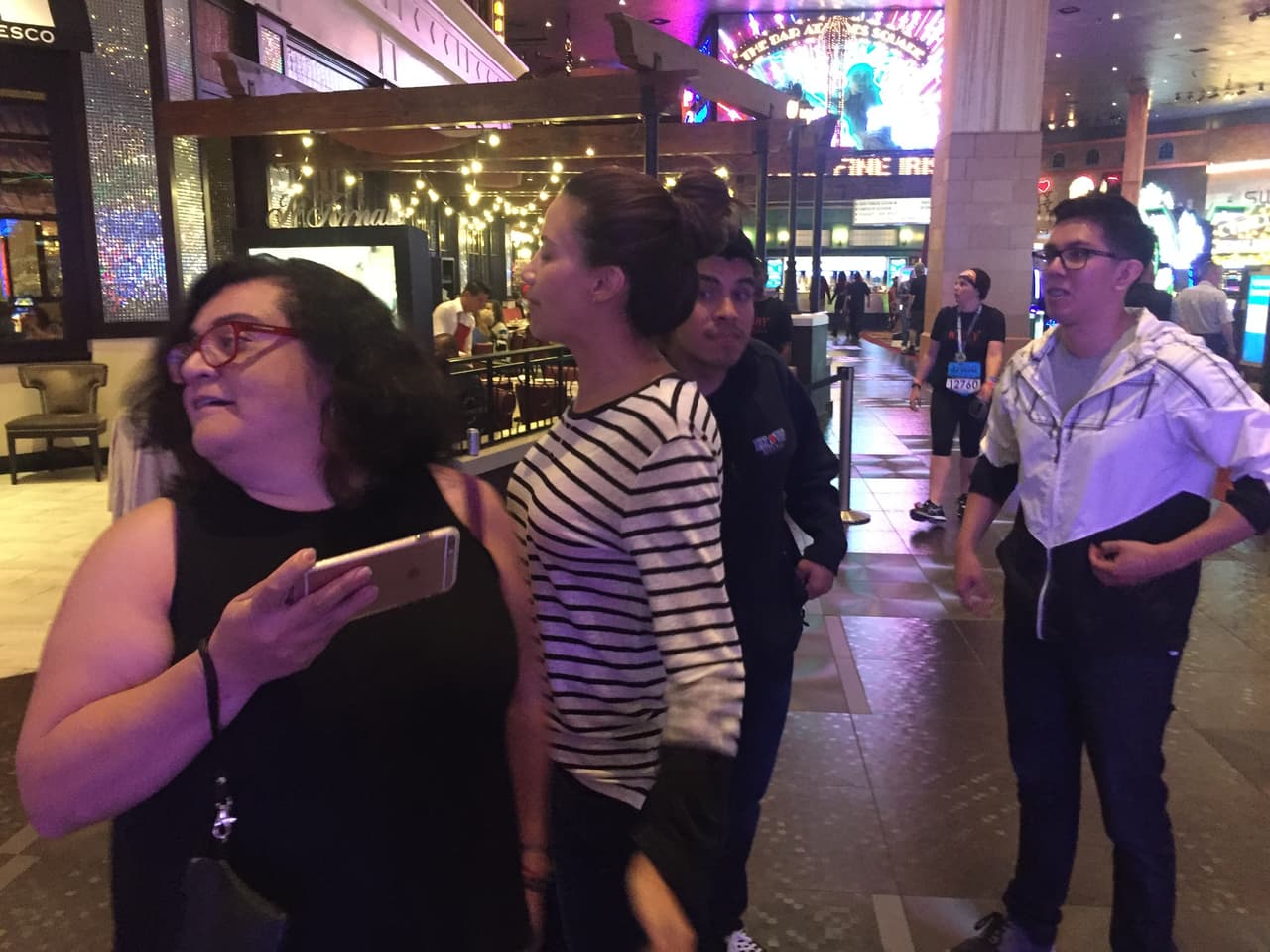 El equipo quería tomarse un 'selfie', pero nadie se ponía de acuerdo.