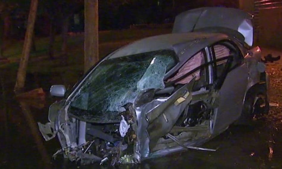 Cuatro hospitalizados tras accidente violento que terminó con el auto dividido por la mitad en San Francisco 