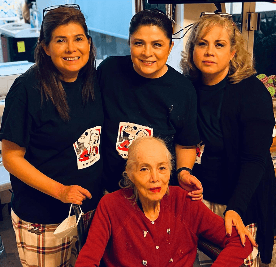 Victoria Ruffo y sus hermanas