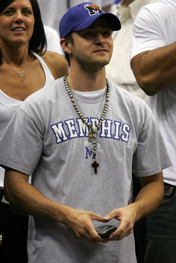 En el 2012, la estrella del pop se vio envuelto en la compra de este equipo, y claro que hace sentido, pues el nació y creció en Memphis. No es que hubiese sido su equipo pero ama el basquetbol y es una forma de apoyar al lugar que lo vio crecer.