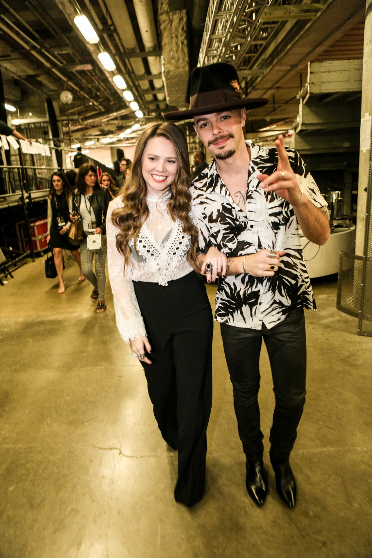 Una cosa fue lo que viste en televisión y otra lo que te perdiste. Pero, relax! Nuestro lente te trae el detrás de cámaras de la esta entrega de Premio Lo Nuestro.