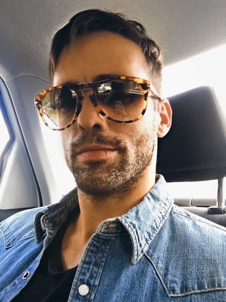 <b><a href="http://www.univision.com/series/rosario-tijeras/antonio-gaona-es-emilio-echegaray-en-rosario-tijeras">Antonio</a></b> confesó en entrevista para esa misma revista que lo que más le gusta de él es su sonrisa, mientras que lo que no le parece sexy de una mujer es que se vea sucia o desarreglada.