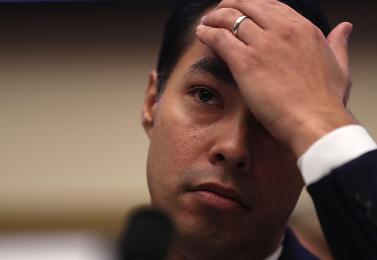 La frustración de los hispanos que no pudieron romper el 'techo de acero' de la vicepresidencia