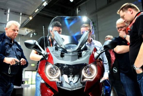 Intermot Colonia 2014 es la feria líder a nivel mundial para vehículos motorizados de dos ruedas y es un espectáculo de tendencias para la movilidad eléctrica. En Intermot Colonia 2014 están representados, sin excepción, todos los fabricantes importantes de vehículos motorizados de dos ruedas. El comercio especializado internacional, los importadores y los amantes de las motos del mundo entero estarán presentes en este evento. Intermot se llevará a cabo en las instalaciones del recinto ferial del Cologne Exhibition Centre, entre los próximos días 01 al 05 de octubre de 2014.