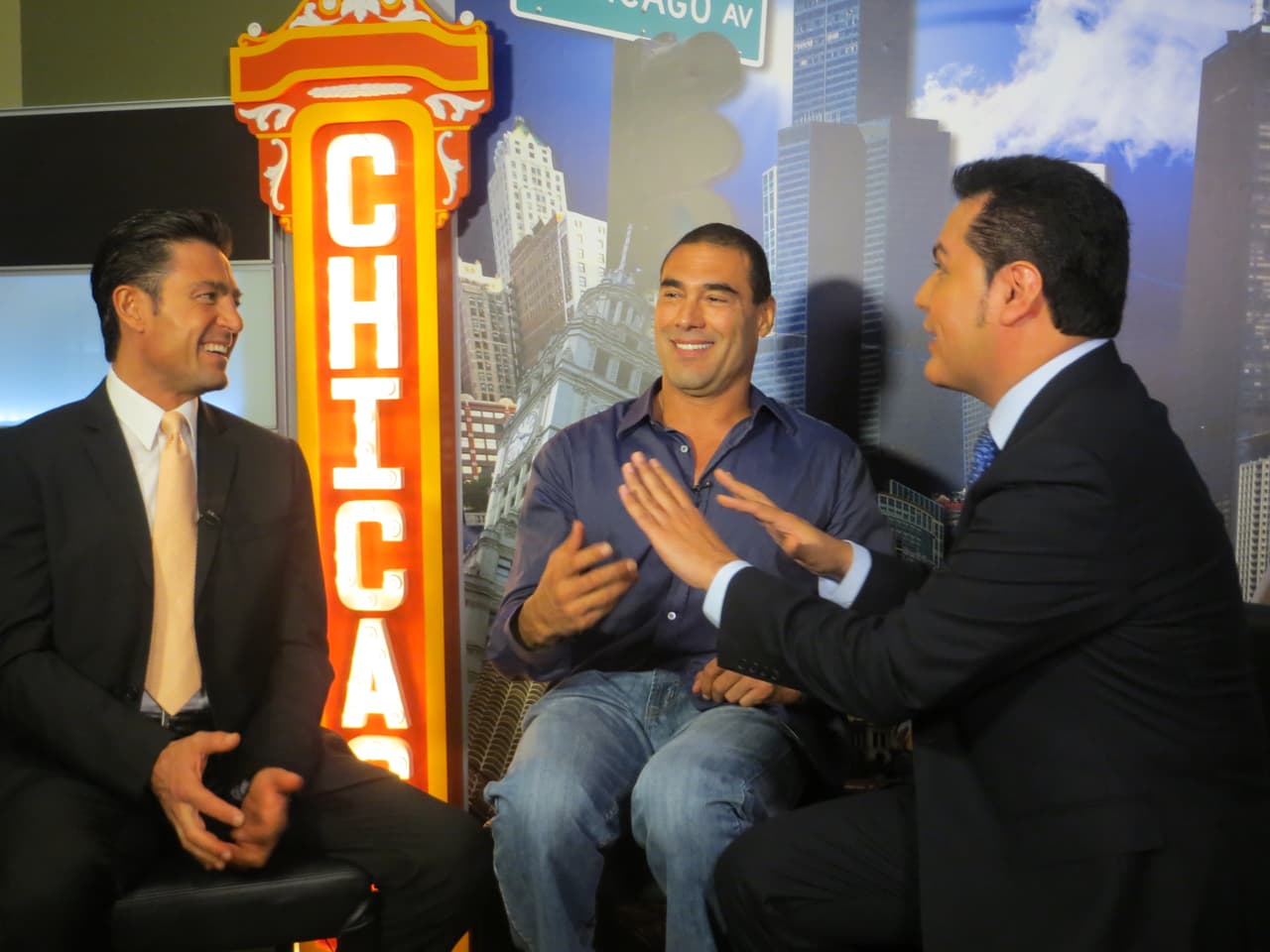 Los dos guapos actores vinieron a promover la película "Ladrones" que se estrenará este fin de semana en Chicago y en la que por primera vez trabajan juntos.