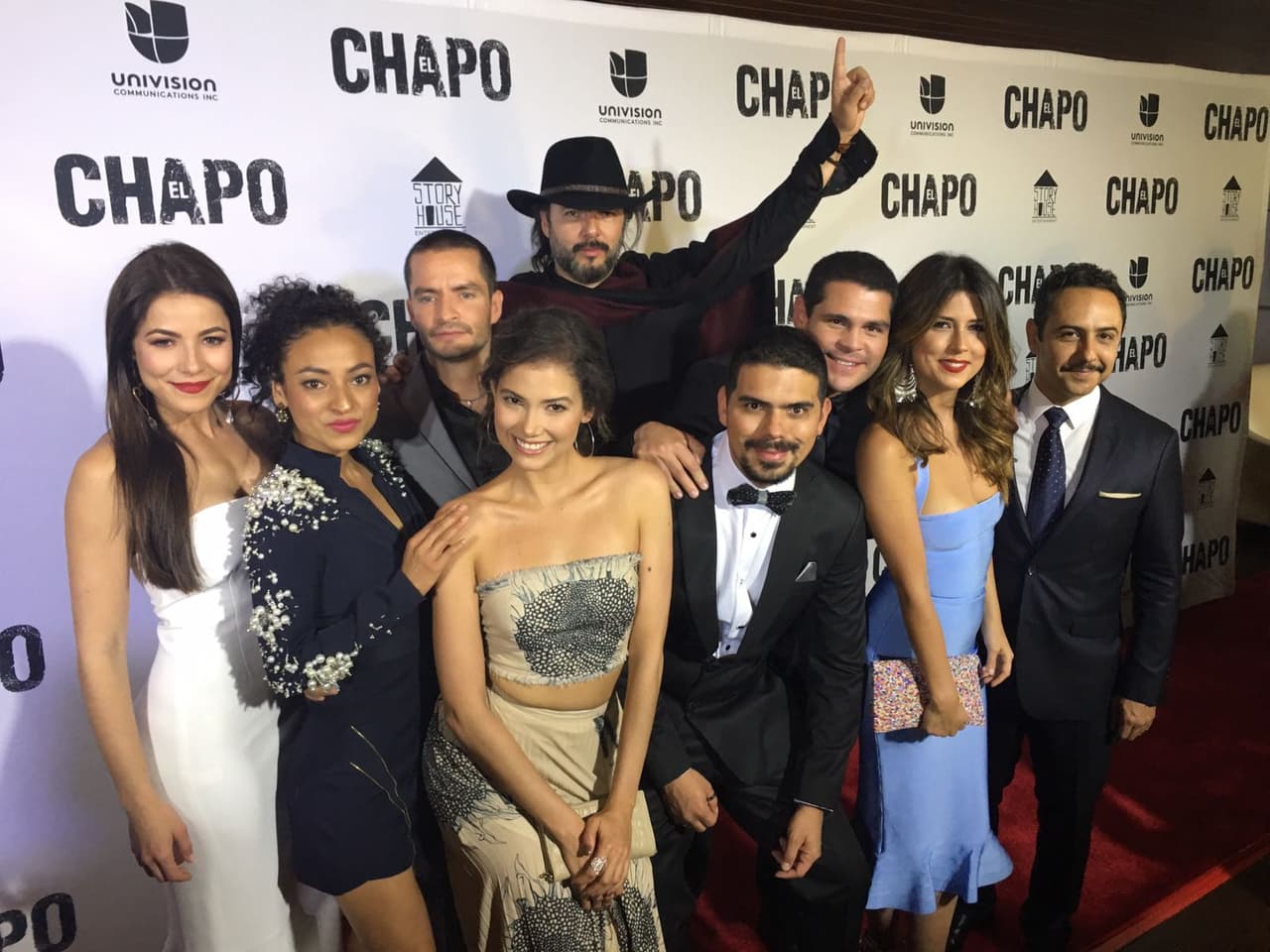 El elenco estaba muy emocionado de ver el resultado de tantas horas de arduo trabajo que tuvieron durante las grabaciones.