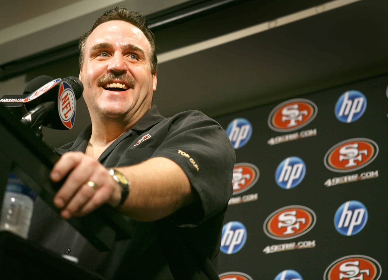 Mike Tomsula evaluará a todos los jugadores de los 49ers incluyendo a Colin Kaepernick