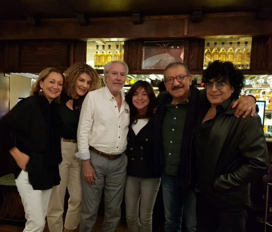 "Ayer, cuando salí del hospital me despedí de ella, 
<b>le di un beso y un abrazo</b>. Esa fue la despedida", dijo conmovido. 
<br>