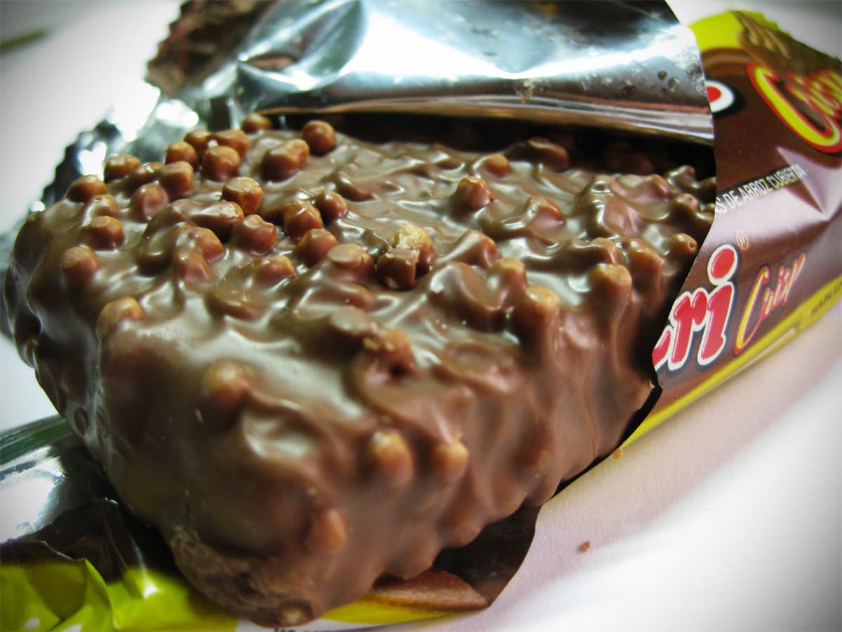 <b>Cri Cri: </b>
<br>Los venezolanos crecieron comiendo esta barra de consistencia crujiente. La fórmula es básica e invencible: chocolote con leche y arroz inflado.