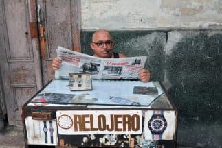 Los medios oficiales como el Granma han ignorado la información sobre la encuesta en Cuba.          