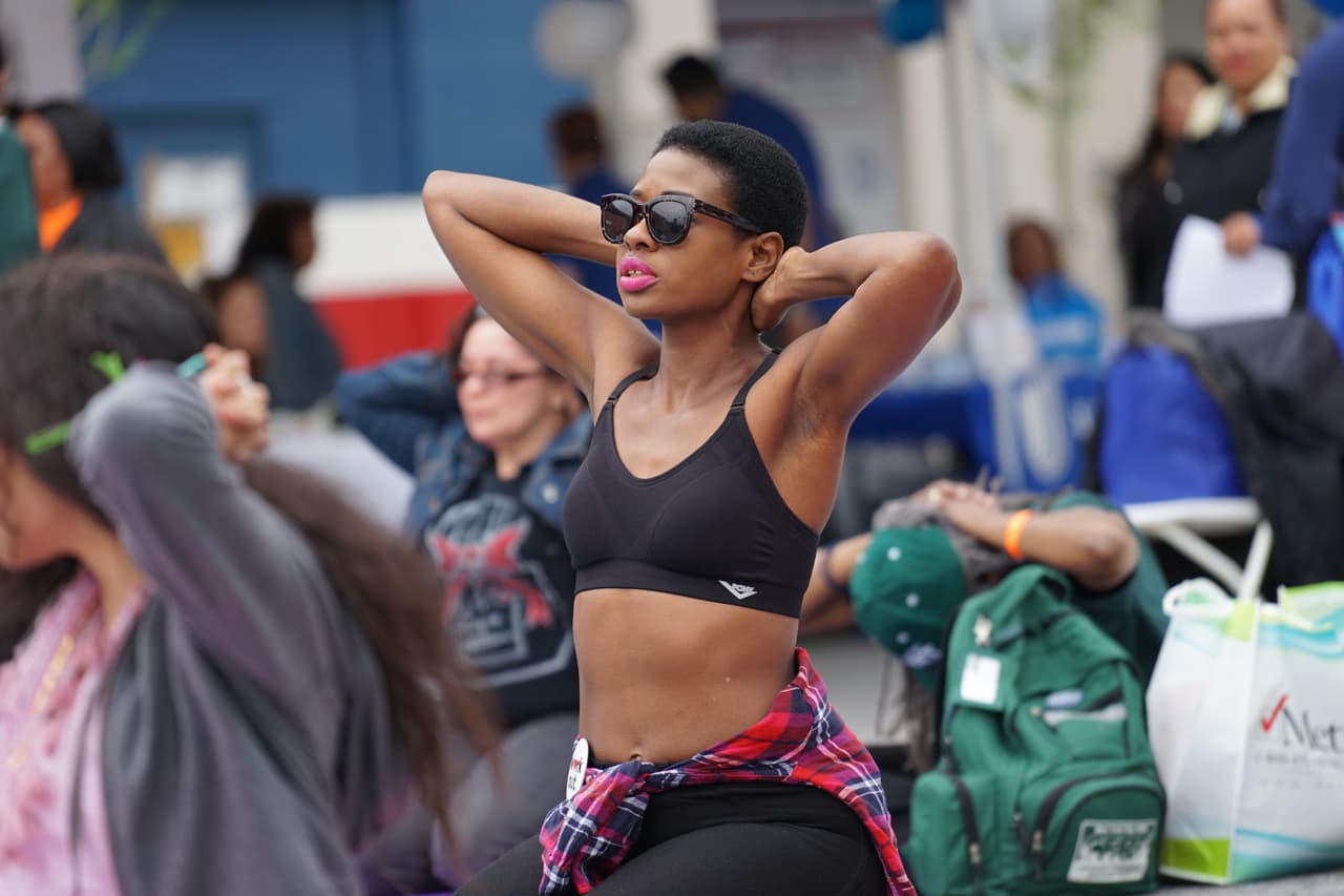 El viernes los amantes del ejercicio disfrutaron en Fordham Plaza.