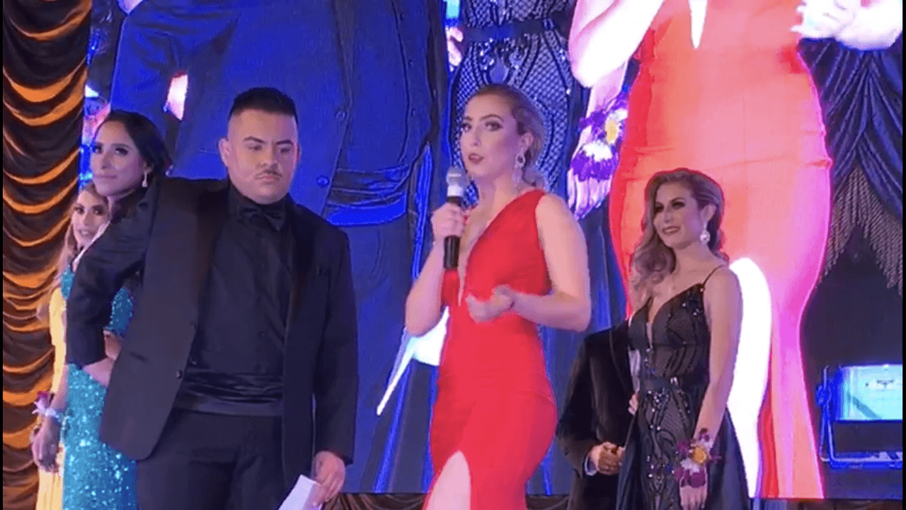 La 
<a href="https://www.facebook.com/SacramentoLatina/?__xts__[0]=68.ARAPITf2r7UyCCF8H0bk6TsVox3CSr32fhb9UkmXDCi6HlUVOG_HGllOl7qjuO6CMEhiP-LBrOVx6R7dBwYwb_heqzBp-jiEzm-DDeQo6lk8ToWQgD4WVgdICrRJ1ef3X9NYQ-K8v18H8551TLpeKeRBckDBZya_EcM58S51nzwq3KXUSHERXboXkvMKmpKtsZDlMSNTEv88WZxvN0xJzzet_1bU7Kjxlm-5aJvrggSnuSHYp56lyBER4onR42w-_PF_Mt82cs1qRX3Alv2YA_jKfCyTRSyuRAxFTGyJs7_q0LFsuJNBj4fUpknJ0ke7VgsmjqkMZ6-EiAxGRoXvK7Y7UYmZ" target="_blank">misión de los certámenes de 'Miss Teen Sacramento Latina' y 'Miss Sacramento Latina'</a> es empoderar a las jóvenes latinas en el área de Sacramento para que adopten su cultura latinoamericana y sirvan a la comunidad.