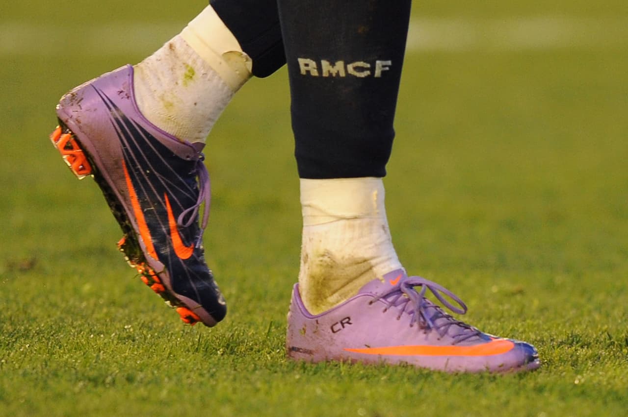 En 2010 lució estos coloridos botines con los Merengues.