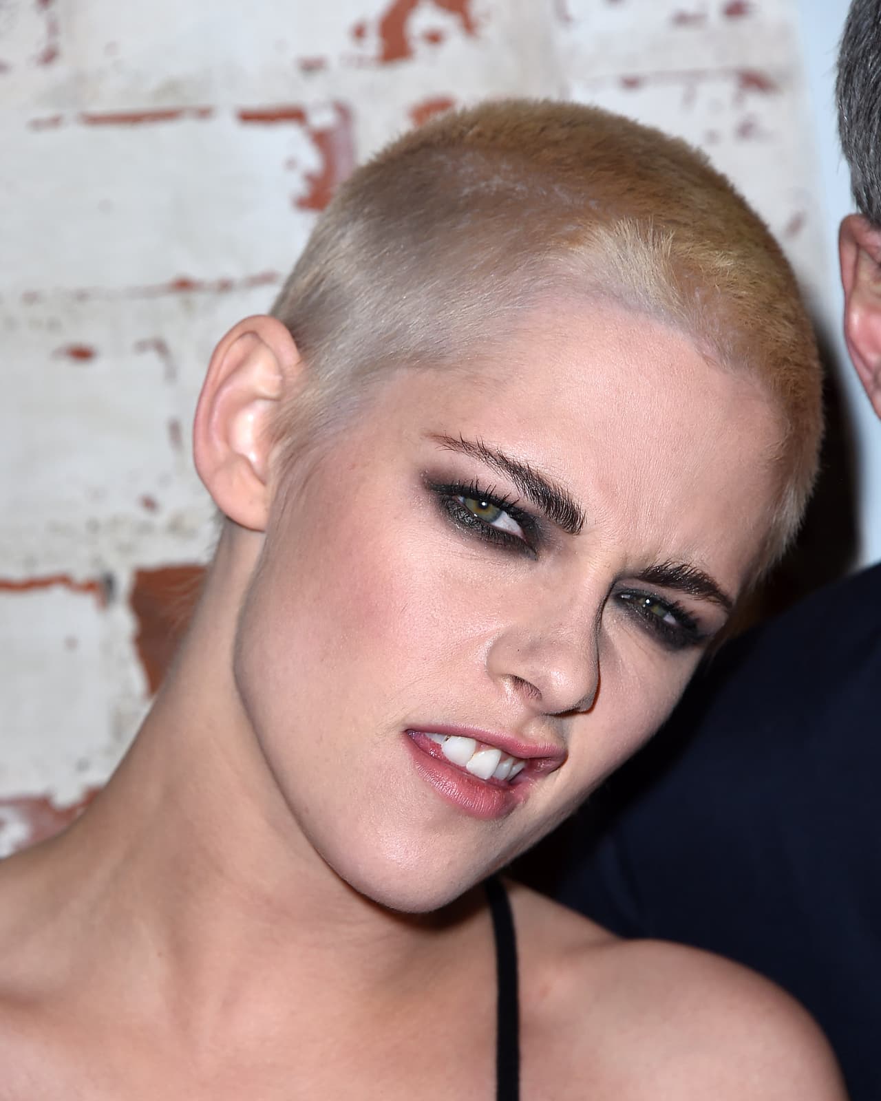 People especula que la decisión de Kristen de cambiar tan radicalmente de imagen podría ser porque pronto inicia rodaje de nueva cinta, 'Underwater', la cual harán en New Orleans.