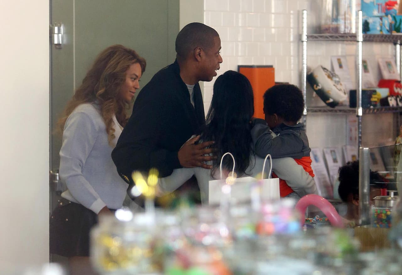 Los cantantes estuvieron atendiendo a sus invitados.