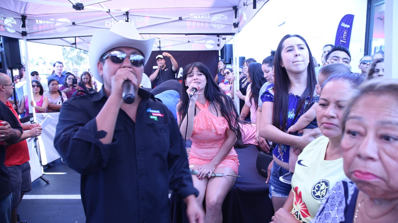 El Feo y Carlita fueron los jurados de los concursos en los que todos se divertieron y ganaron sus entradas para el aniversario de 'El Bueno, La Mala y El Feo'.