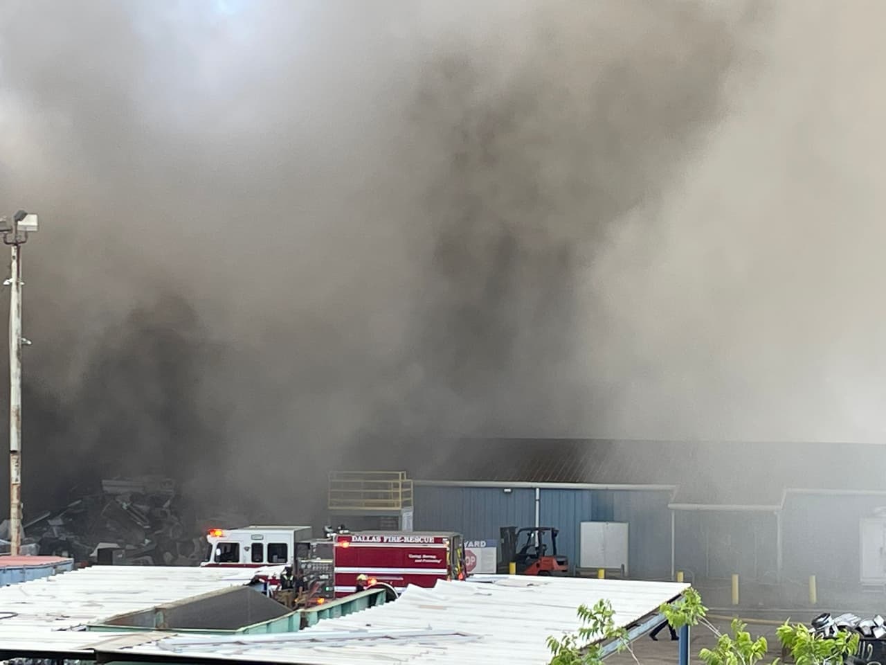 En esta planta se trabaja con elementos como plomo y aluminio.