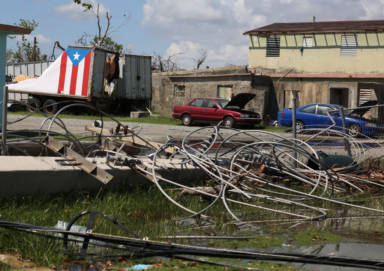 12 DE OCTUBRE 2017, HUMACAO, DOCTORES VOLUNTARIOS DE HIMA SAN PABLO VISITAN DECENAS DE PACIENTES EN SUS HOGARES Y UN RECORRIDO POR HUMACAO EN LA FOTO MUCHO DANO TRAS MARIA POR HUMACAO