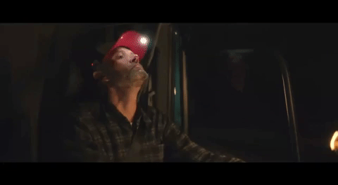 Ford creó una gorra inteligente para que los camioneros no manejen con sueño