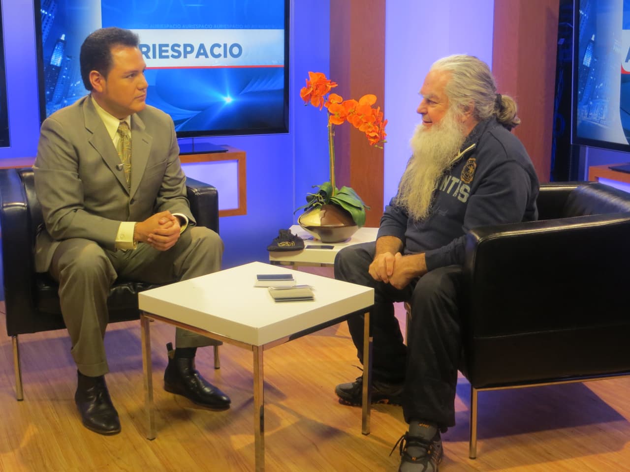 Y hablando de política, también comentó sobre los candidatos a la presidencia en las elecciones del 2016.