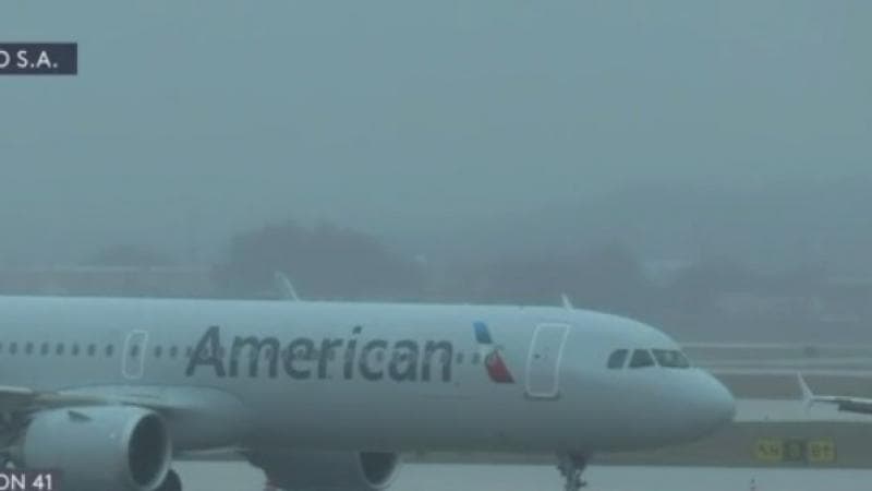 Demoras y cancelaciones de vuelos por tormenta invernal en San Antonio