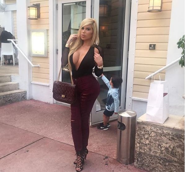 Ante las cámaras del programa 'Amor, amor, amor' Alejandra calificó así la información vertida por la mencionada revista: "Me parece una ridiculez. Ni siquiera tiene sentido que le pueda dar atención a algo tan ridículo que la verdad me parece increíble que la gente no tenga nada qué hacer. No tengo nada que comentar”.