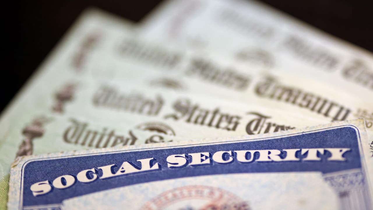 Jubilados podrían recibir más de $100 adicionales en su cheque del Seguro Social. No son los únicos