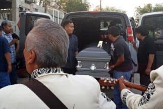 El cuerpo de Ramiro Hernández llegó a su última morada.