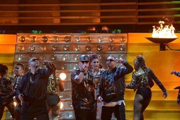 Este trio lleno de ritmo y energía los escenarios de Premio Lo Nuestro.