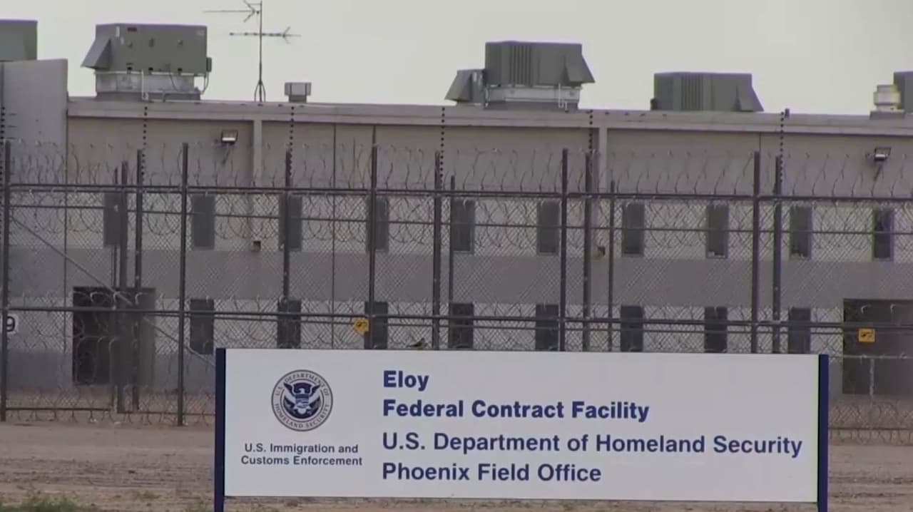 Familias y congresistas denuncian trato inhumano a migrantes en centros de detención ICE en Arizona