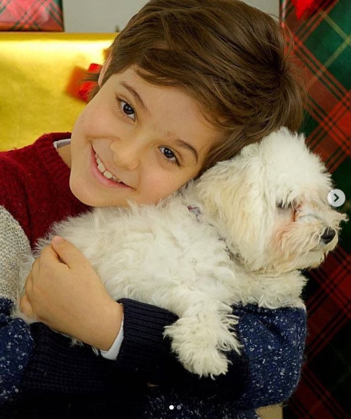 "
<b><a href="https://www.univision.com/famosos/la-actriz-claudia-alvarez-quiere-correr-a-ver-a-su-hija-kira-pero-no-puede-video" target="_blank">Siempre he sido niñera</a></b>, pero ahora es que se me desborda el alma cuando veo niños y con Iker me encanta porque veo sus ideas, sus pensamientos, las cosas que saca y digo: 'Guau, cómo es la mente de un niño. Es mágico'", expresó. 
<br>