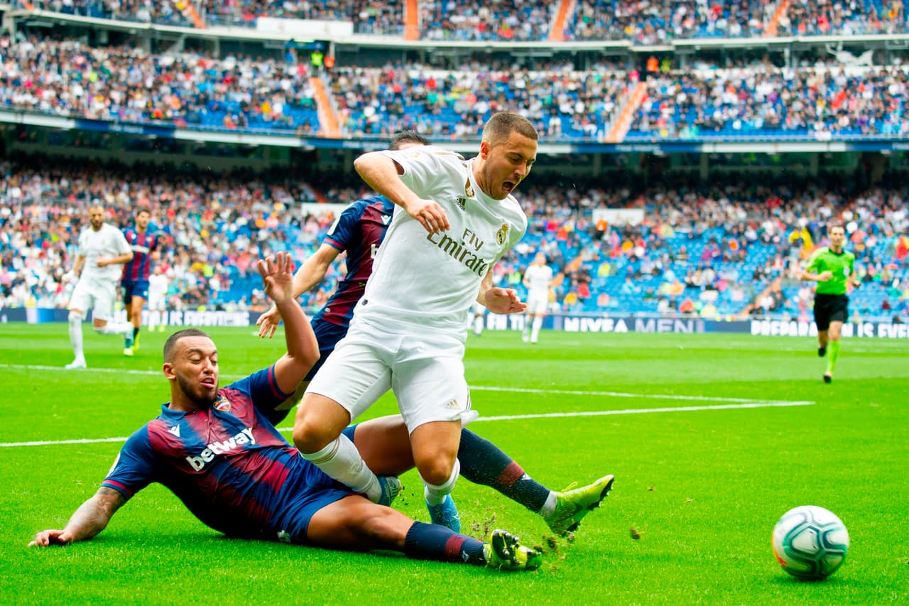 <b>La primera lesión </b>
<br>Ocurrió el 16 de agosto de 2019 y le costó perderse tres encuentros tras un periodo de 21 días lejos de las canchas producto de una lesión en el muslo.