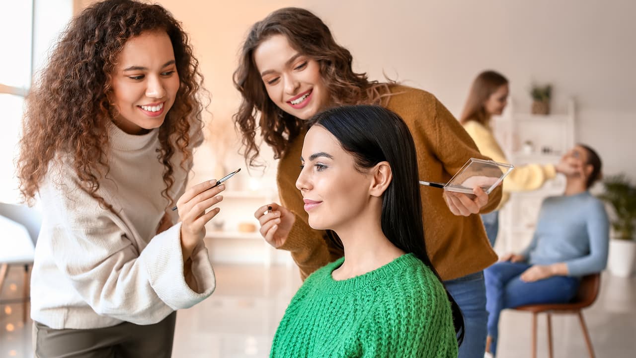Este Distrito Escolar del norte de Texas ofrecerá un programa de cosmetología a sus estudiantes