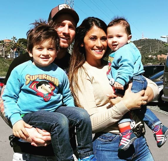 Otro nominado que también es un papacito es Lionel Messi, que adora a su linda familia.